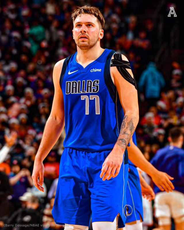 九游体育下载-TES前途光明！，东契奇新星重返赛场表现突出气势如虹延续(东契奇比赛集锦)