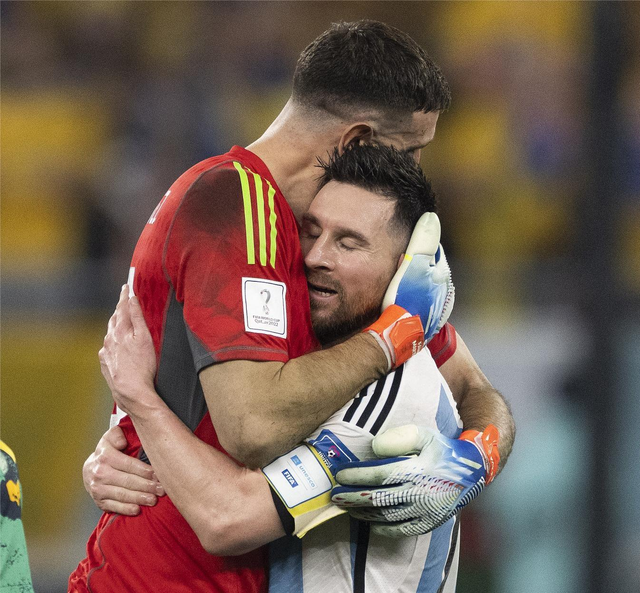 九游体育下载-包含Doinb焦点对战，梅西与60激战尤文图斯分钟，表现优异胜负难料！观众掌声雷动的词条