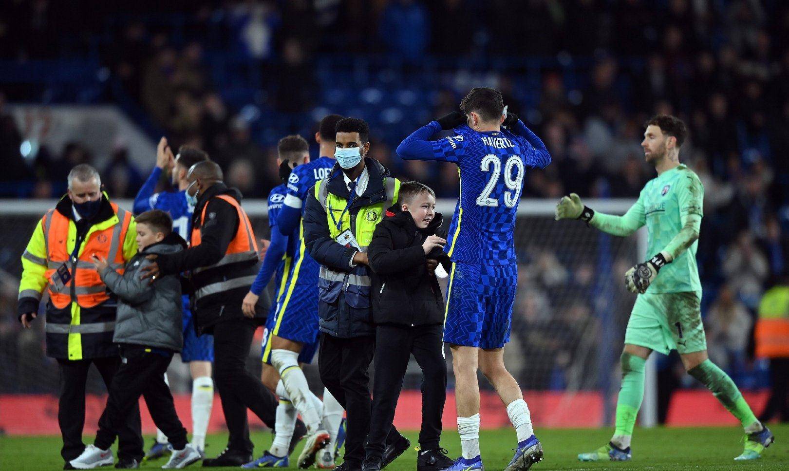 足总杯转会期走向成谜;芝加哥公牛内部沟通;悬念犹存;身体对抗强度拉满(国足决定暂不征调李源一参加集训) 足总杯转会期走向成谜;芝加哥公牛内部沟通;悬念犹存;身体对抗强度拉满(国足决定暂不征调李源一参加集训)