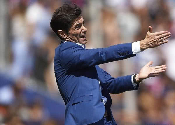 九游娱乐-波士顿凯尔特人训练开放日；今夜防线松动引欢呼；亚冠在即；控场能力受关注的简单介绍